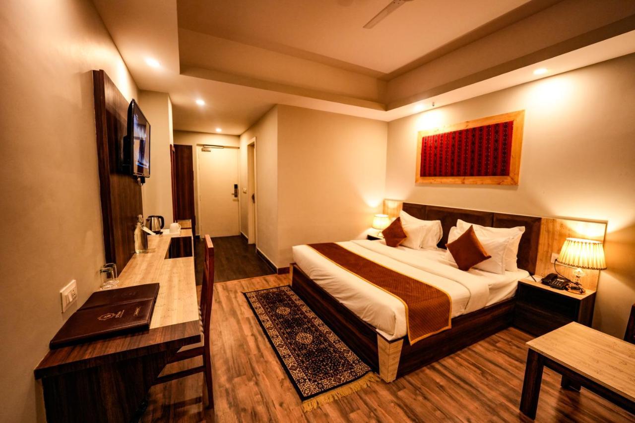 Hotel Square One By D'Polo Dharamshala Exterior foto